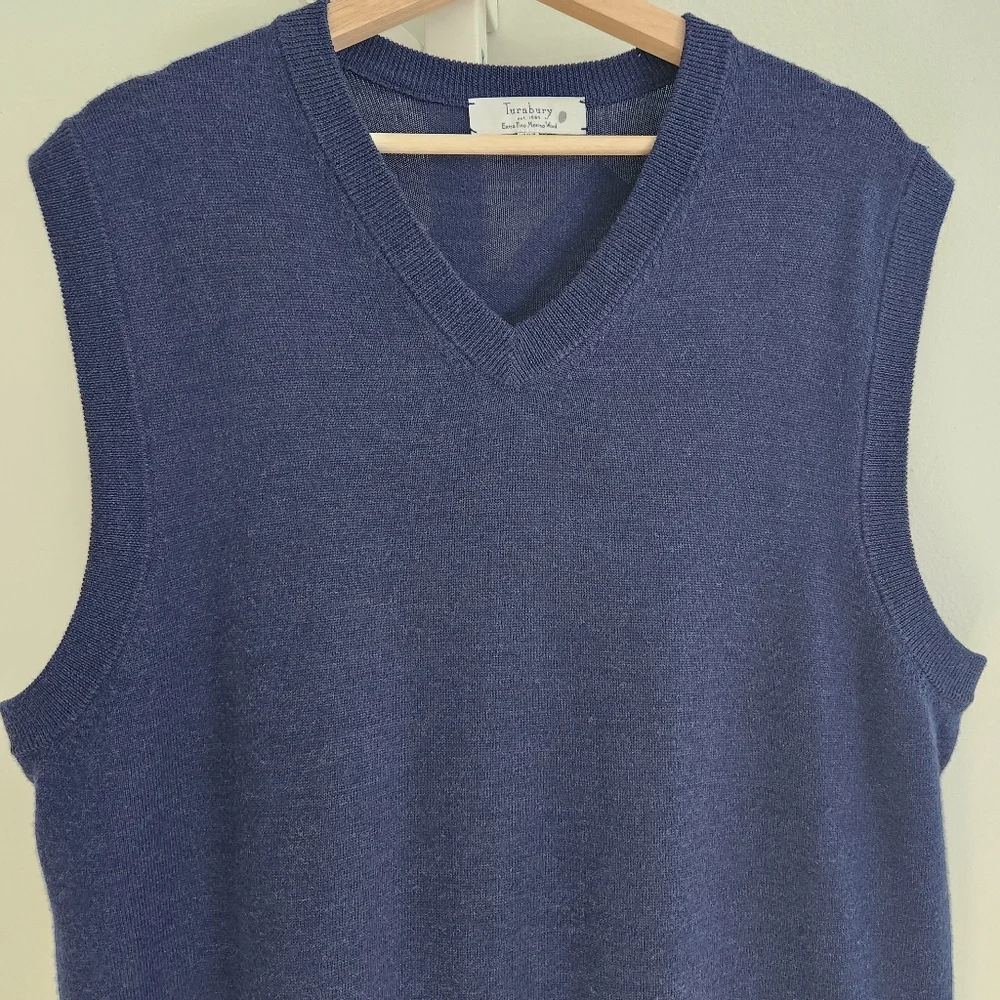 Turnbury‎ Est. 1980 Extra Fine Merino Wool Sweater Navy Vest Large